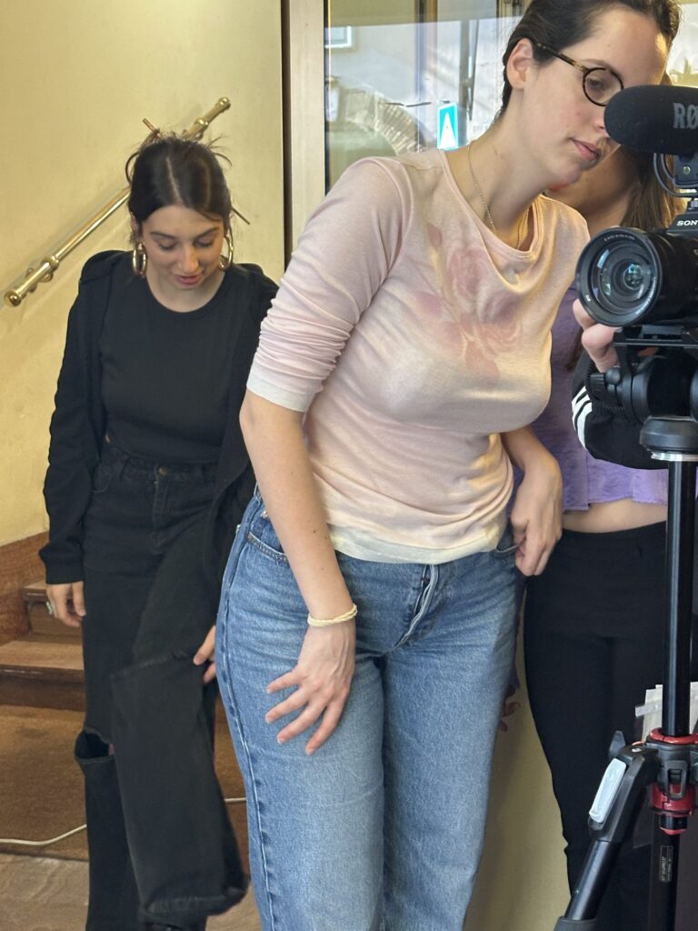 Luogo di Mezzo, riprese: set troupe alla camera